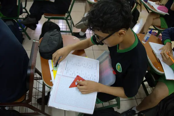 Ejemplos de valores de un estudiante en la vida diaria