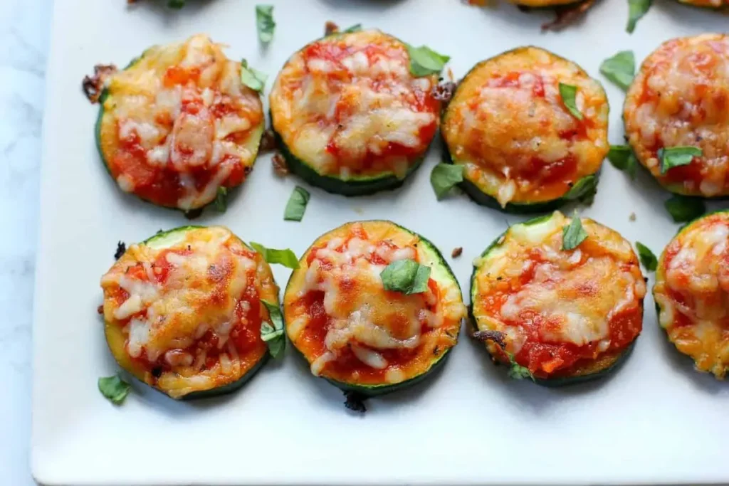 Mini pizzas en base de zucchini o calabacín